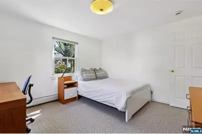 181 Behnke Avenue, Paramus, NJ 07652 - Photo 12