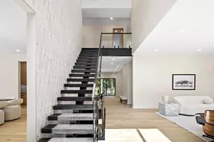911 Hilltop Terrace, Franklin Lakes, NJ 07417 - Photo 2