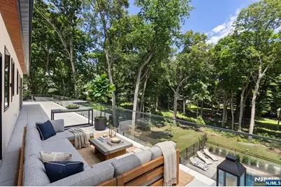 911 Hilltop Terrace, Franklin Lakes, NJ 07417 - Photo 16