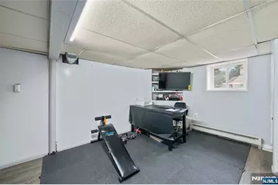207 Van Winkle Avenue, Nutley, NJ 07110 - Photo 16