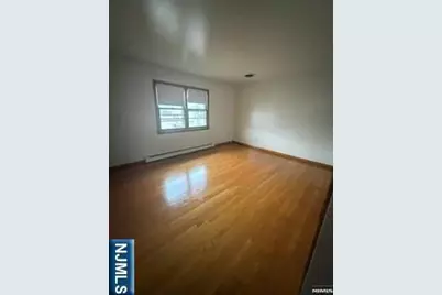244 Summit Avenue 2 #2, Lyndhurst Township, NJ 07071 - Photo 6