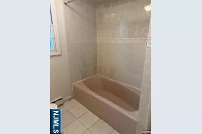 244 Summit Avenue 2 #2, Lyndhurst Township, NJ 07071 - Photo 10