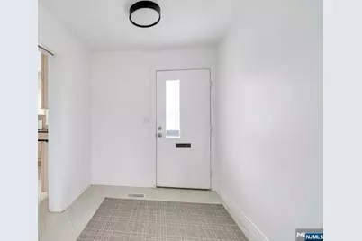 207 Pond Terrace 4D #4D, Washington Township, NJ 07676 - Photo 8