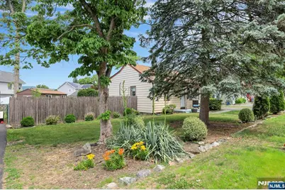 16 Boulevard, Wanaque, NJ 07420 - Photo 2