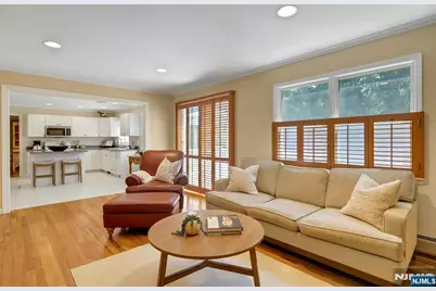 25 Hollywood Avenue, Emerson, NJ 07630 - Photo 16