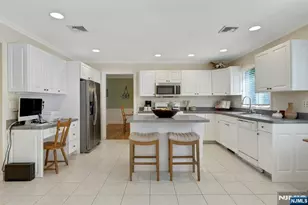 25 Hollywood Ave, Emerson, NJ 07630 - Photo 12