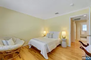 25 Hollywood Ave, Emerson, NJ 07630 - Photo 32