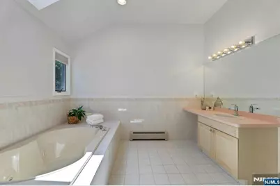 25 Hollywood Avenue, Emerson, NJ 07630 - Photo 24