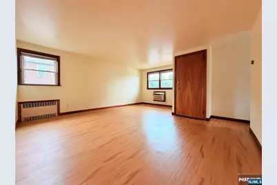 99 1st Avenue 2nd Floor #2nd Floor, Secaucus, NJ 07094 - Photo 2