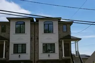 304 E Palisades Blvd, Palisades Park, NJ 07650 - Photo 1