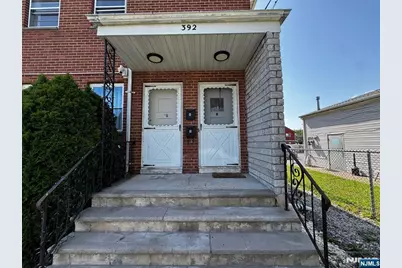 392 Washington Avenue 1A #1A, Bergenfield, NJ 07621 - Photo 1