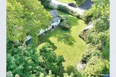 24 Middletown Road, Montvale, NJ 07645 - Photo 2