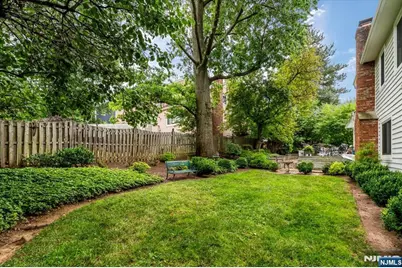 329 Glenwood Avenue, Leonia, NJ 07605 - Photo 32