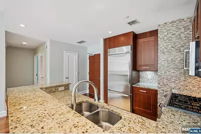 8100 River Road 210 #210, North Bergen, NJ 07047 - Photo 6