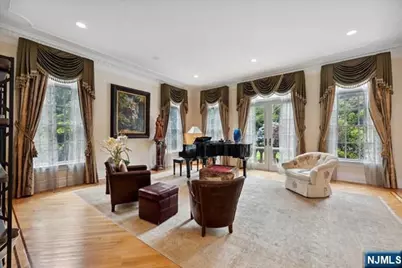 31 Marie Major Drive, Alpine, NJ 07620 - Photo 10
