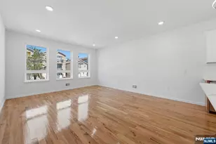 26 Parkhurst St, Newark, NJ 07114 - Photo 6