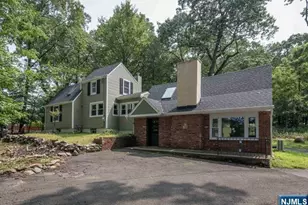 496 Manchester Ave, North Haledon, NJ 07508 - Photo 2