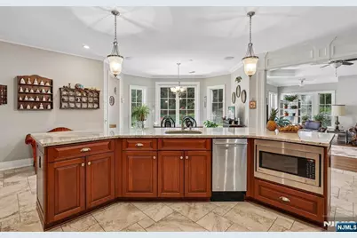 41 Wildwood Road, Saddle River, NJ 07458 - Photo 18