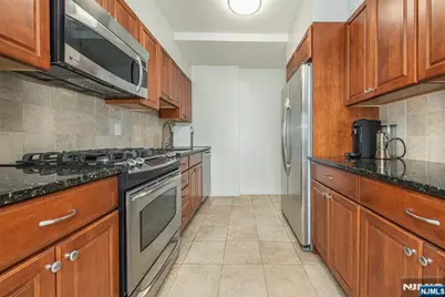 3 Horizon 1007 #1007, Fort Lee, NJ 07024 - Photo 12