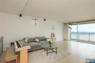3 Horizon 1007, Fort Lee, NJ 07024 - Photo 6