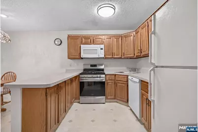 130 Hatfield Lane, East Brunswick Township, NJ 08816 - Photo 4