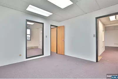 605 Broad Avenue 204 #204, Ridgefield, NJ 07657 - Photo 14