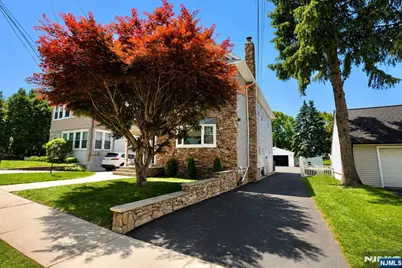 11 Insley Avenue, Rutherford, NJ 07070 - Photo 2