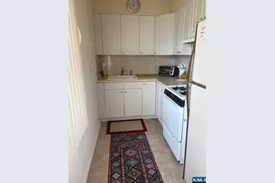 100 Bergen Boulevard 26 #26, Fairview, NJ 07022 - Photo 10