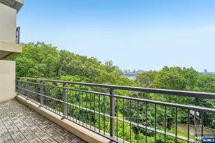 4 Horizon Rd, Fort Lee, NJ 07024 - Photo 18