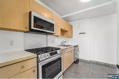 4 Horizon Road # G18, Fort Lee, NJ 07024 - Photo 24