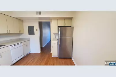 360 Knickerbocker Road 9 #9, Dumont, NJ 07628 - Photo 4