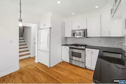 101 Pershing Road, Englewood Cliffs, NJ 07632 - Photo 10