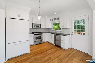 101 Pershing Rd, Englewood Cliffs, NJ 07632 - Photo 8