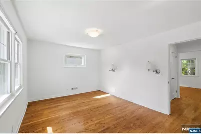 101 Pershing Road, Englewood Cliffs, NJ 07632 - Photo 12