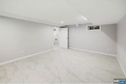 101 Pershing Road, Englewood Cliffs, NJ 07632 - Photo 26