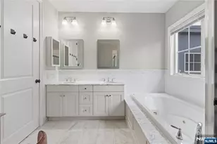 1600 Kaufer Ln 3, Fort Lee, NJ 07024 - Photo 8