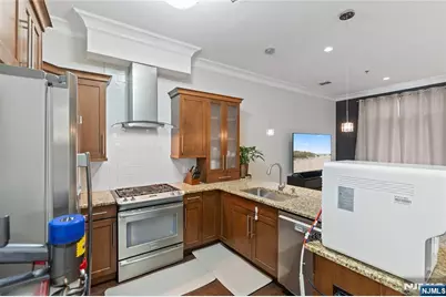 1600 Kaufer Lane 3 #3, Fort Lee, NJ 07024 - Photo 6