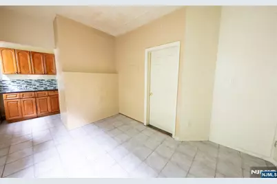 131 S 8th Street 2 #2, Newark, NJ 07107 - Photo 6