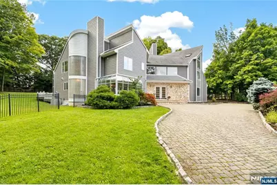 14 James Brite Circle, Mahwah, NJ 07430 - Photo 1