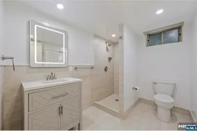 21 E Central Avenue, Bergenfield, NJ 07621 - Photo 18