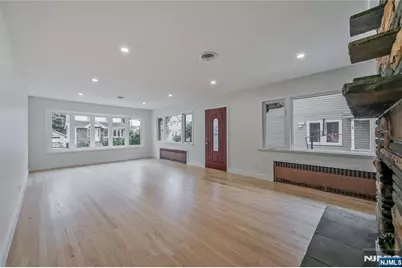 21 E Central Avenue, Bergenfield, NJ 07621 - Photo 2