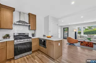 340 Northwood Way, Palisades Park, NJ 07650 - Photo 10