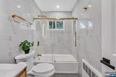 340 Northwood Way, Palisades Park, NJ 07650 - Photo 14