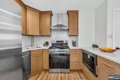 340 Northwood Way, Palisades Park, NJ 07650 - Photo 6