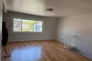 17 Daka Ct, Bloomfield, NJ 07003 - Photo 8
