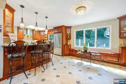 61 Brookview Drive, Woodcliff Lake, NJ 07677 - Photo 10