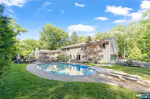 61 Brookview Dr, Woodcliff Lake, NJ 07677 - Photo 40