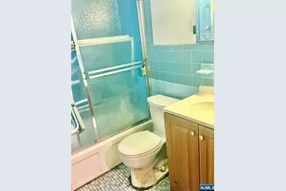72-74 Hanford Street, Newark, NJ 07114 - Photo 8