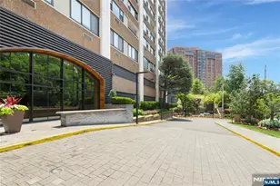250 Gorge 21E, Cliffside Park, NJ 07010 - Photo 28