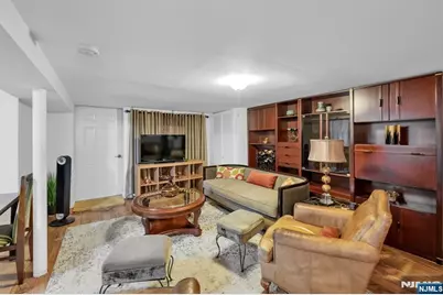 1025 Maple Drive, New Milford, NJ 07646 - Photo 38